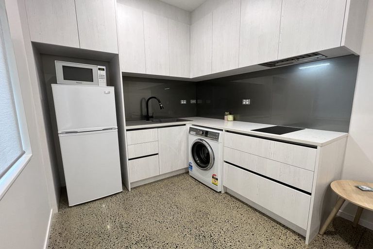 Photo of property in 8 Arataki Way, Glen Eden, Auckland, 0602