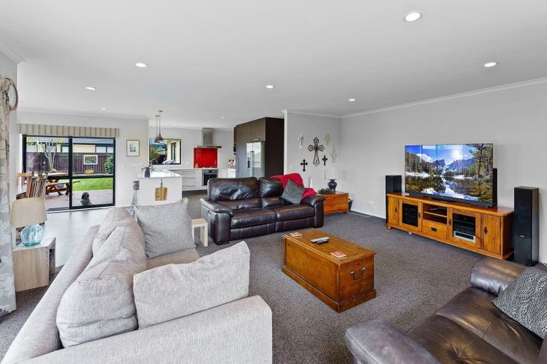 Photo of property in 8 Moy Place, Otaki, 5512