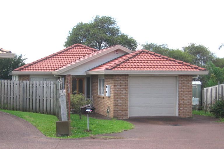 Photo of property in 24a Martin Jugum Lane, Ranui, Auckland, 0612