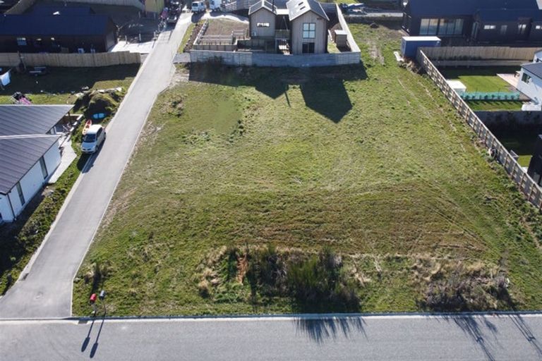 Photo of property in 35 Woodpecker Street, Lake Hawea, 9382