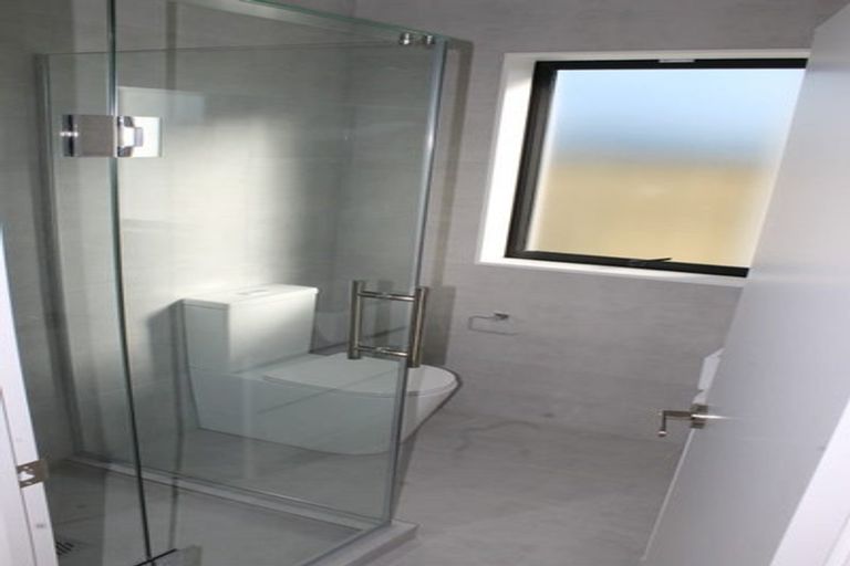 Photo of property in 38d Wicklam Lane, Greenhithe, Auckland, 0632