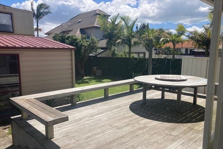 Photo of property in 15 Hattaway Avenue, Bucklands Beach, Auckland, 2012