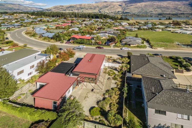 Photo of property in 43 Kings Drive, Wanaka, 9305