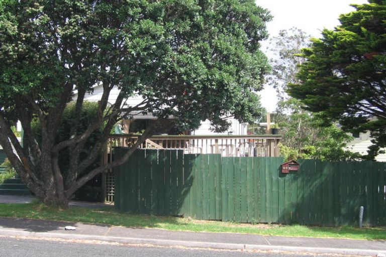 Photo of property in 2/40 Bayview Road, Bayview, Auckland, 0629