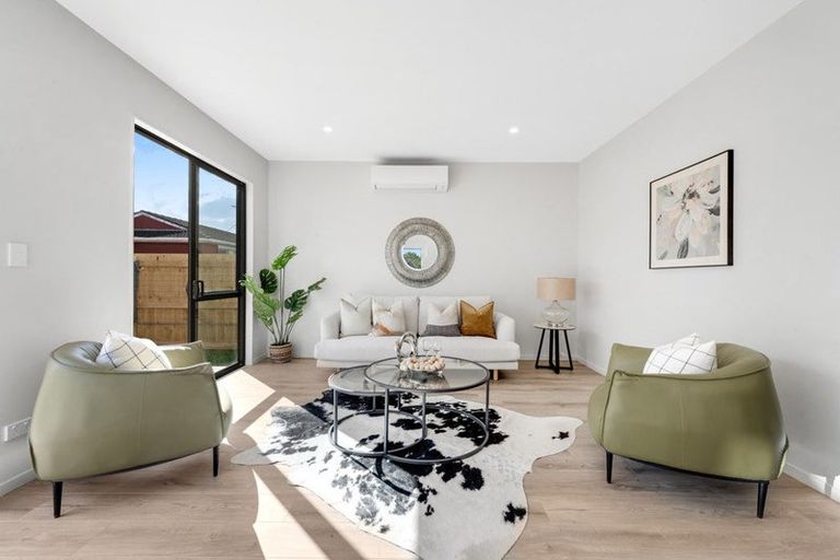 Photo of property in 23b Studfall Street, Pakuranga Heights, Auckland, 2010