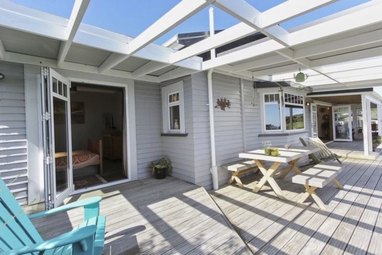 Photo of property in 1444 Carrington Road, Hurworth, New Plymouth, 4371