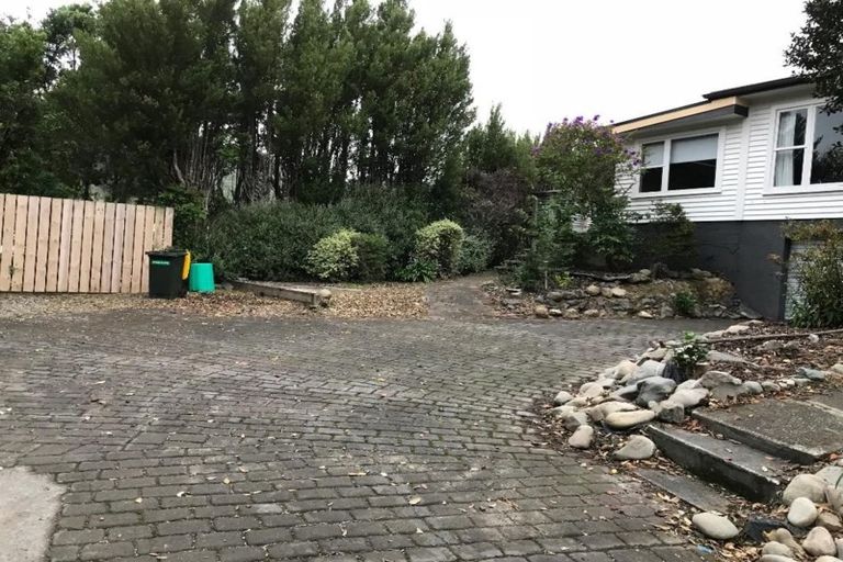 Photo of property in 9 Allen Terrace, Tawa, Wellington, 5028