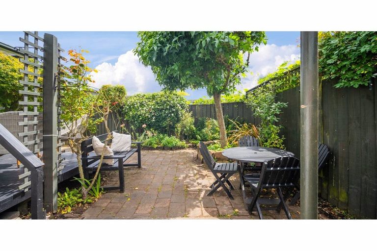 Photo of property in 1/12 Fairview Street, Somerfield, Christchurch, 8024