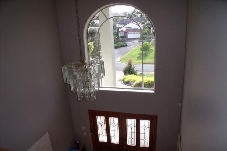 Photo of property in 3 Taroka Close, Pinehill, Auckland, 0632