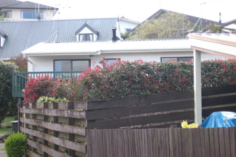 Photo of property in 15 Pokapu Place, Bethlehem, Tauranga, 3110