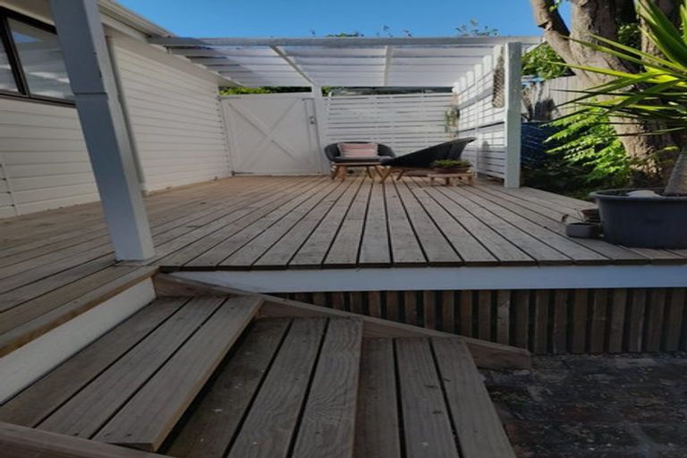 Photo of property in 2/32 Kenneth Hopper Place, Manly, Whangaparaoa, 0930