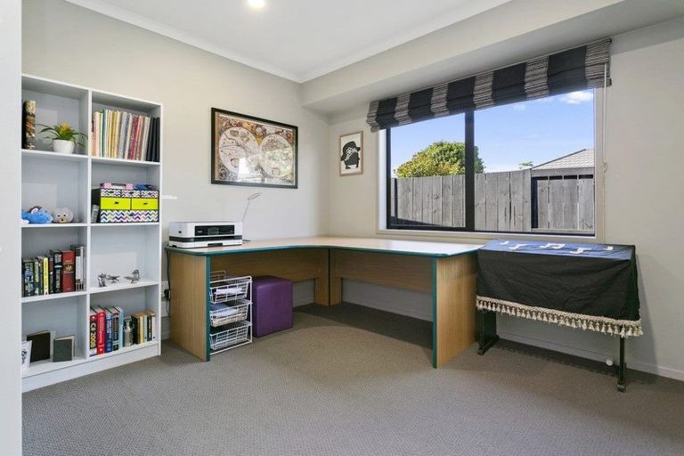 Photo of property in 24 Jasmine Place, Cambridge, 3434