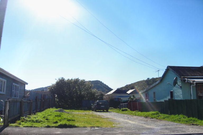 Photo of property in 11 Thompson Street, Greymouth, 7805