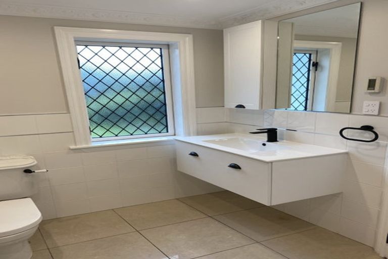 Photo of property in 29 Padnell Crescent, Paparangi, Wellington, 6037