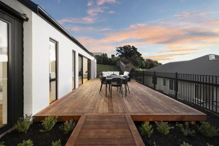 Photo of property in 10 Kerr Crescent, Patumahoe, 2679