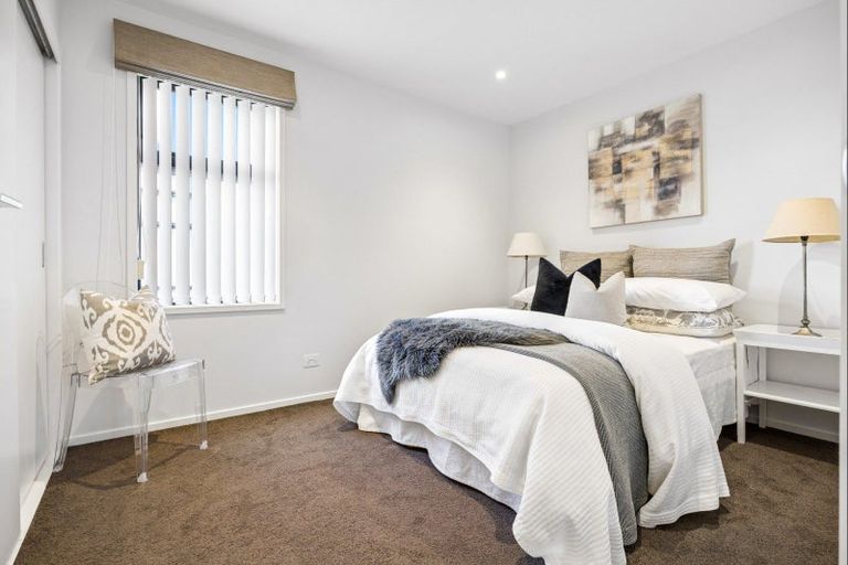 Photo of property in 24 Tapuwae Way, Mangere Bridge, Auckland, 2022