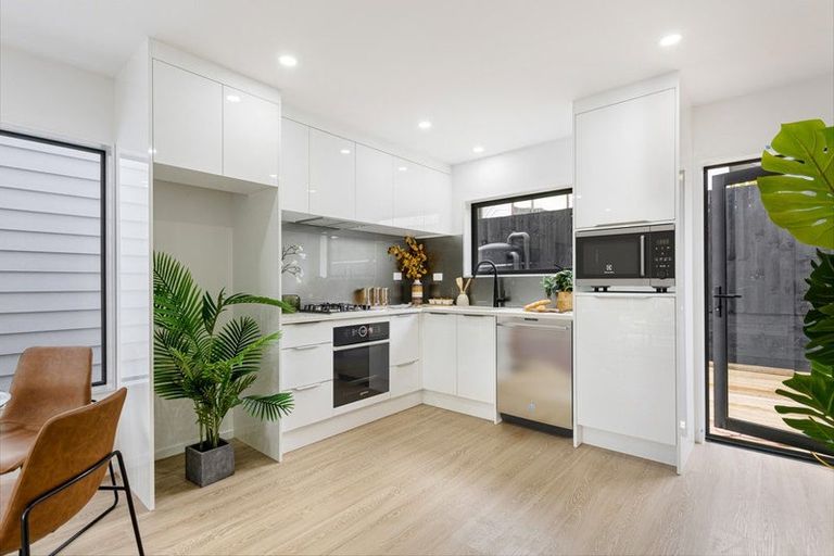 Photo of property in 5/20 Metcalfe Road, Ranui, Auckland, 0612