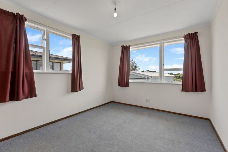 Photo of property in 75 Wrantage Street, Westown, New Plymouth, 4310