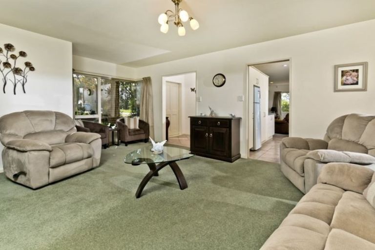 Photo of property in 133 Awaroa Road, Sunnyvale, Auckland, 0612