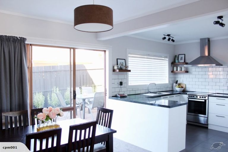 Photo of property in 4/8 Wood Street, Papakura, 2110