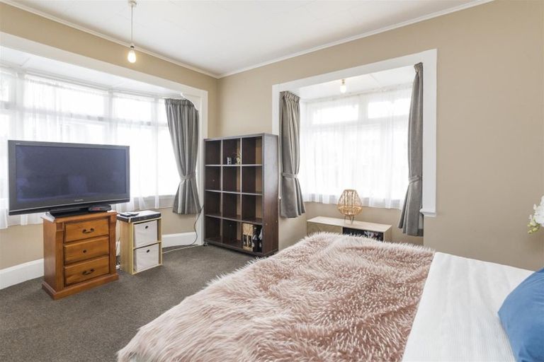 Photo of property in 28 Hair Street, Marton, 4710