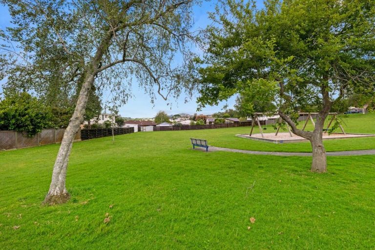 Photo of property in 11 Te Rehutai Rise, Welcome Bay, 3112