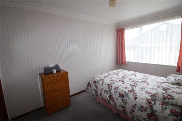 Photo of property in 10b Queen Street, Brighton, Dunedin, 9035