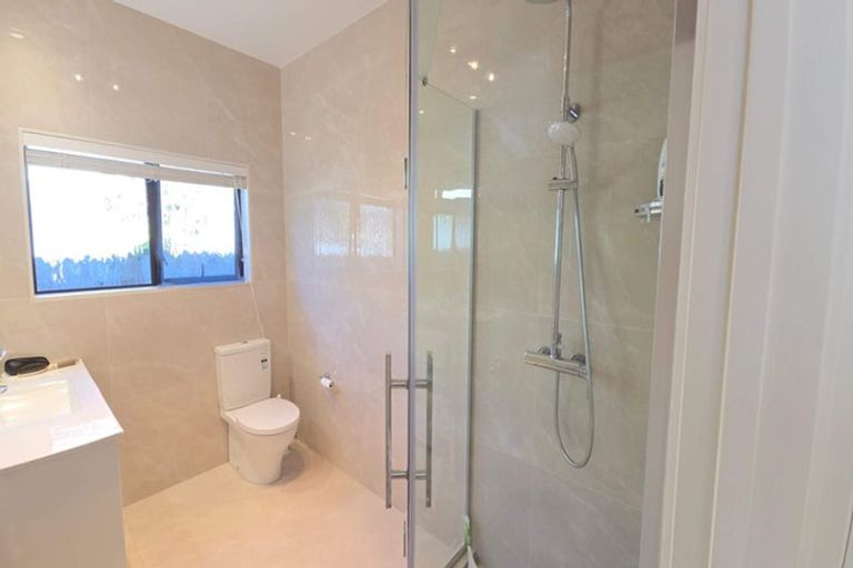 Photo of property in 6 San Lorenzo Rise, Henderson, Auckland, 0612