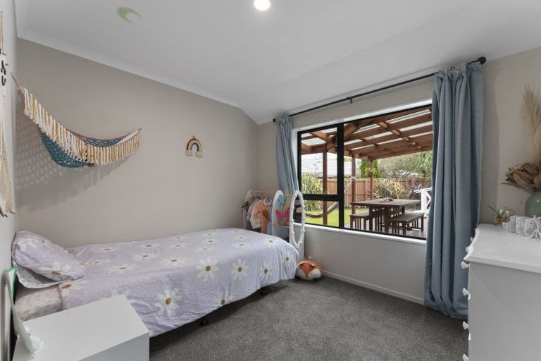 Photo of property in 40 Paget Drive, Woodend, 7610