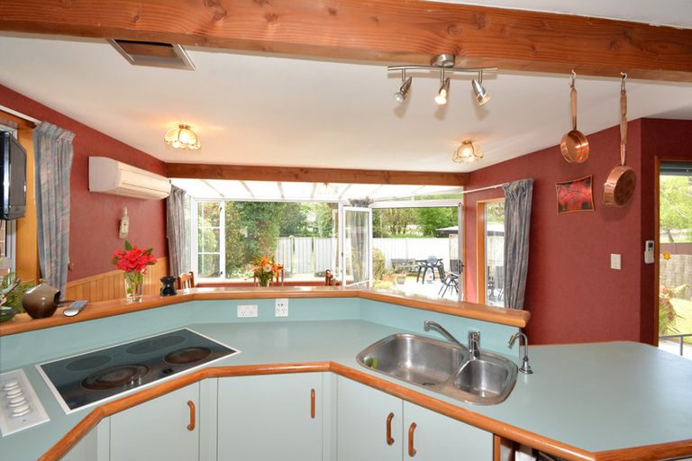 Photo of property in 31 Kinmont Crescent, Kinmont Park, Mosgiel, 9024