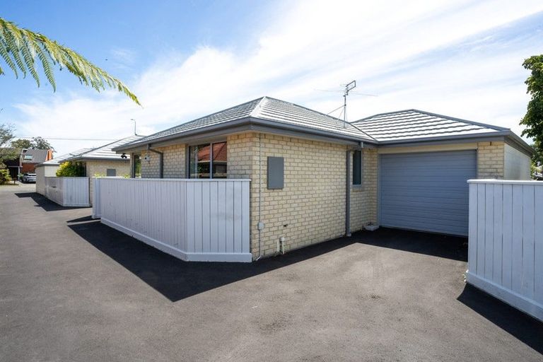 Photo of property in 62b Withells Road, Avonhead, Christchurch, 8042