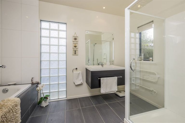 Photo of property in 17 Campbell Road, Maraetai, Auckland, 2018