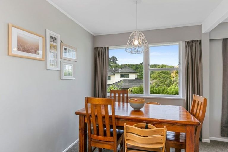 Photo of property in 64 Mark Avenue, Paparangi, Wellington, 6037