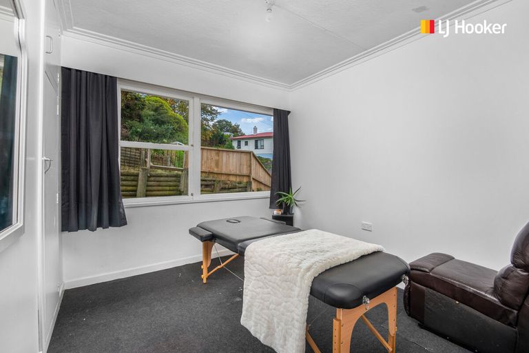 Photo of property in 27 Bridge Street, Clyde Hill, Dunedin, 9011