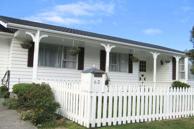 Photo of property in 63 Thurleigh Grove, Karori, Wellington, 6012