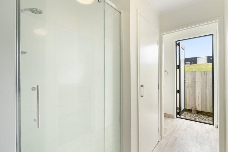 Photo of property in 2/18 Ashley Place, Papamoa Beach, Papamoa, 3118