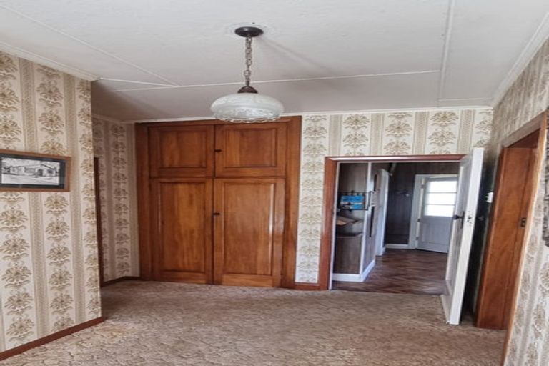 Photo of property in 100 Mcleavey Road, Ohau, Levin, 5570