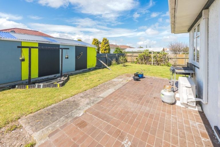 Photo of property in 12 Mosston Road, Castlecliff, Whanganui, 4501