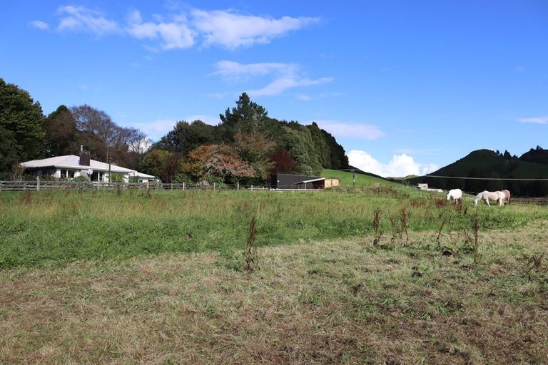 Photo of property in 1098 Makuri Road, Huiroa, Stratford, 4392