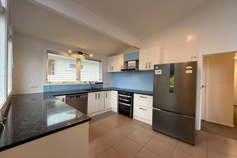 Photo of property in 16 Mission Street, Waterloo, Lower Hutt, 5011