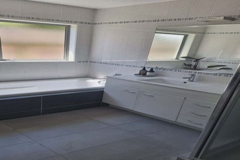 Photo of property in 16 Coral Drive, Papamoa Beach, Papamoa, 3118