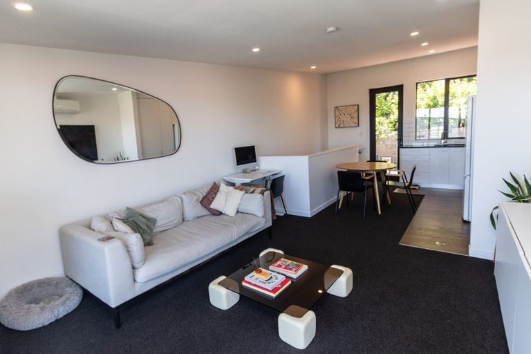 Photo of property in 15/20 Trent Street, Island Bay, Wellington, 6023