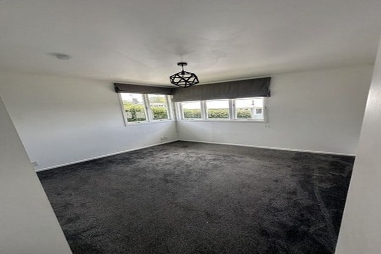 Photo of property in 22 Paton Avenue, Te Atatu South, Auckland, 0610