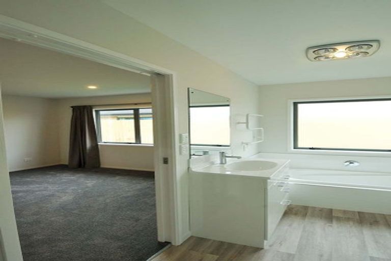 Photo of property in 7b Kendon Drive, Rolleston, 7614