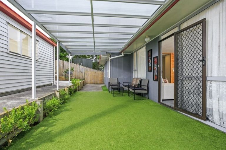 Photo of property in 13 Grenadine Place, Unsworth Heights, Auckland, 0632