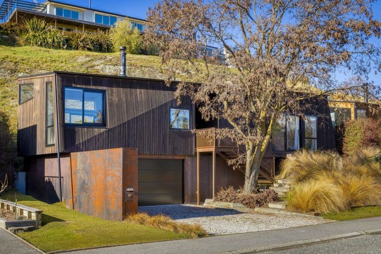 Photo of property in 61 Mcdonnell Road, Arrowtown, 9302