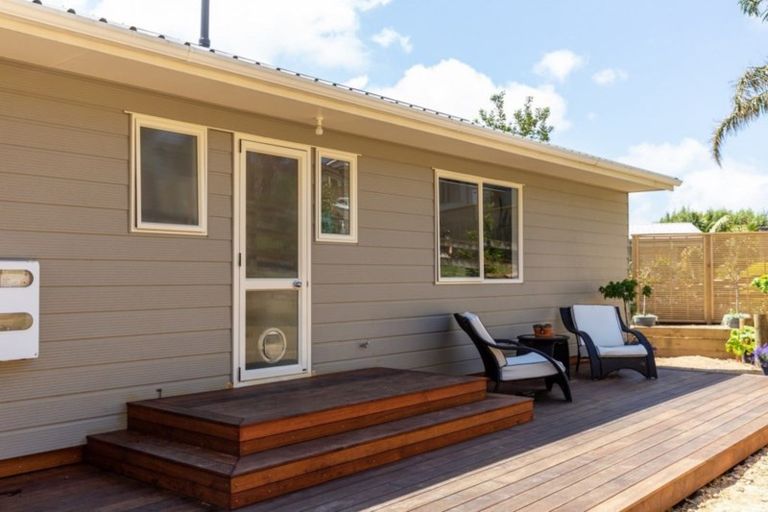 Photo of property in 181f Omokoroa Road, Omokoroa, 3114