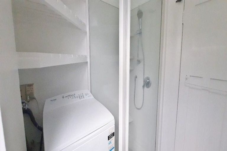 Photo of property in 21af1 Talavera Terrace, Kelburn, Wellington, 6012