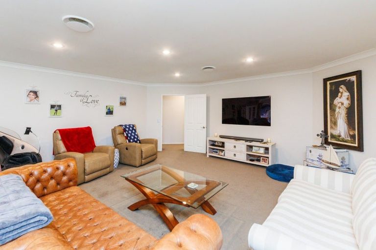 Photo of property in 22 Phoenix Avenue, Hokowhitu, Palmerston North, 4410