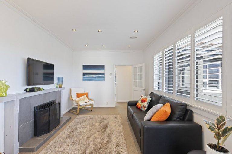 Photo of property in 11 Waimea Street, Westown, New Plymouth, 4310